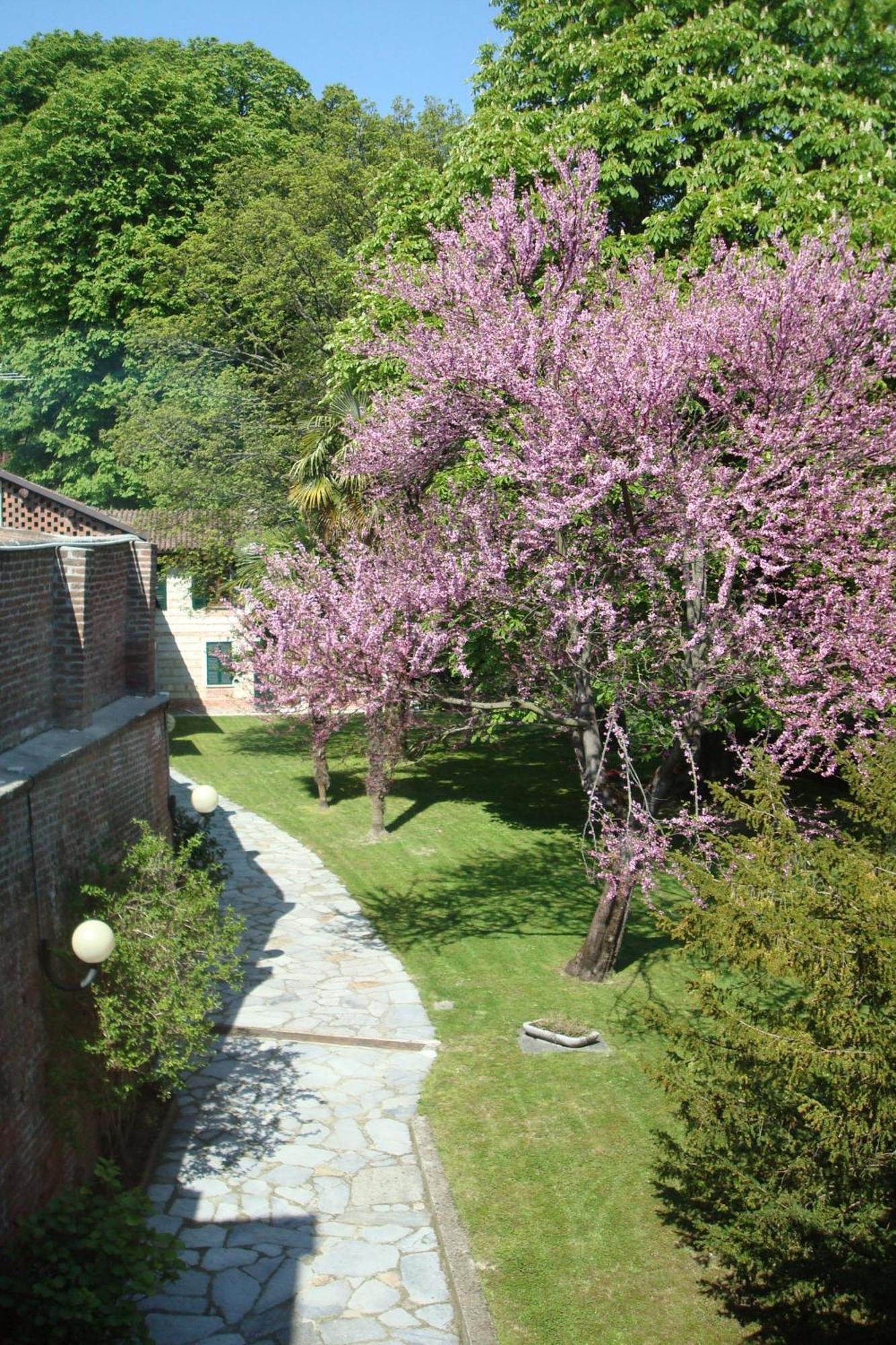 Ozzano Monferrato Dimora Storica La Corte Delle 4 Stagioni מראה חיצוני תמונה